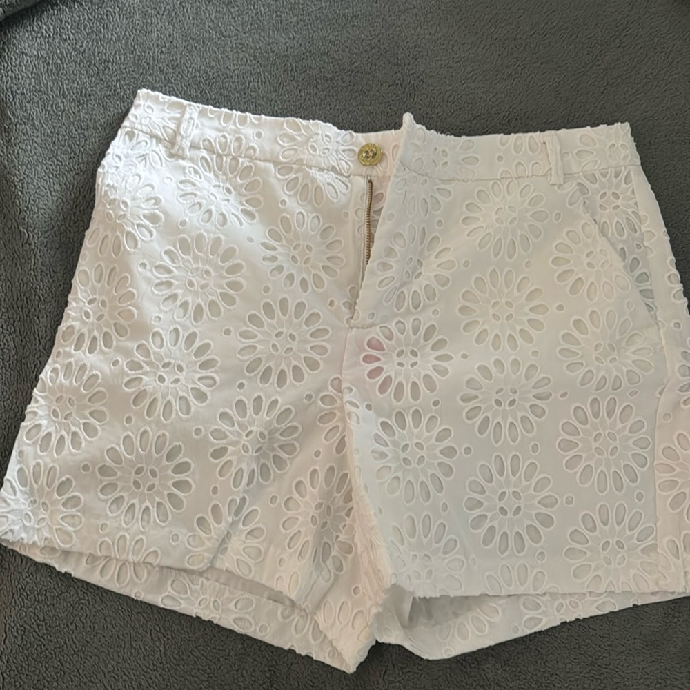 White Eyelit Lilly Shorts- new with tags!